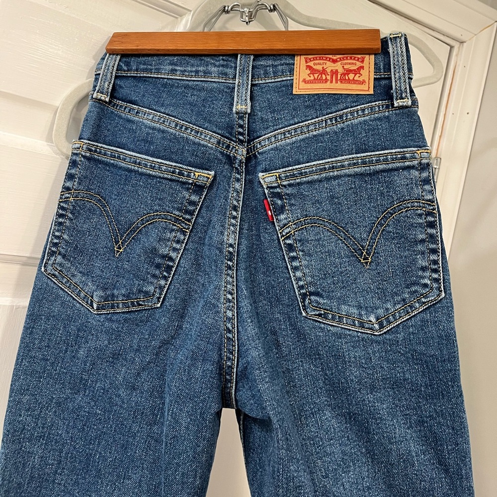 Levi's Women's Ribcage Boot Jeans